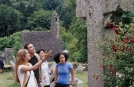 Groupe lors d'un circuit en Irlande à Glendalough